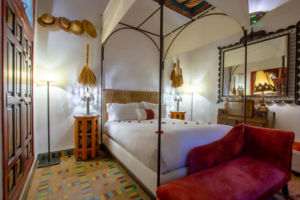 Riad Kaiss By Anika